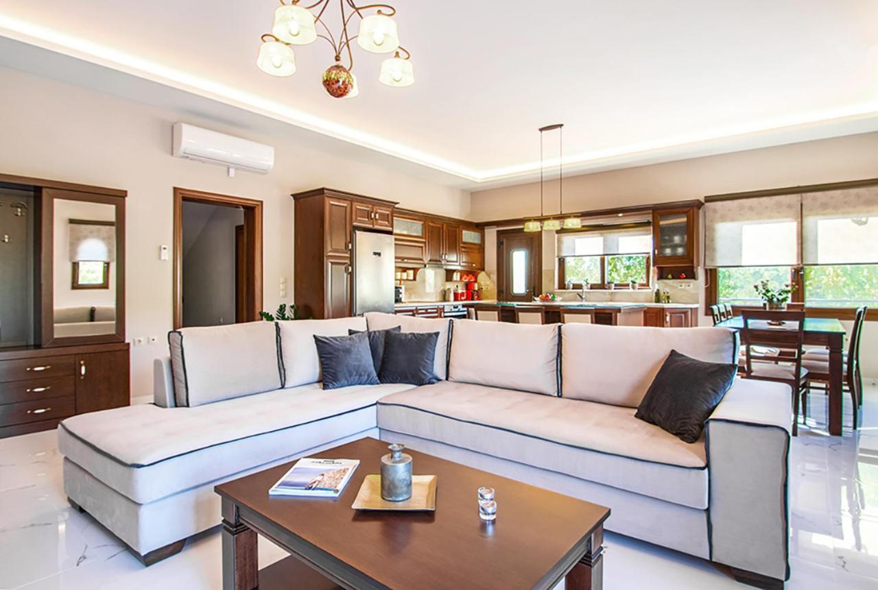 Zissis Villa & Pool 5Min Drive To Beach Kato Yerakarion Екстер'єр фото